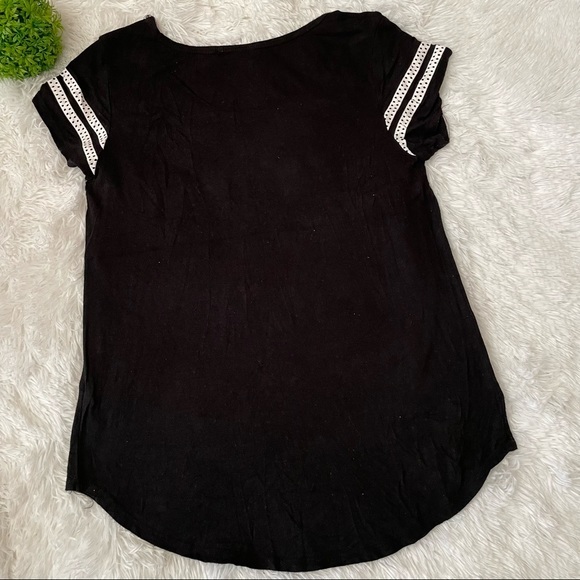 FREE KISSES Brand Vintage Jersey Tee size medium black shirt top logo 87 @ - Picture 6 of 6